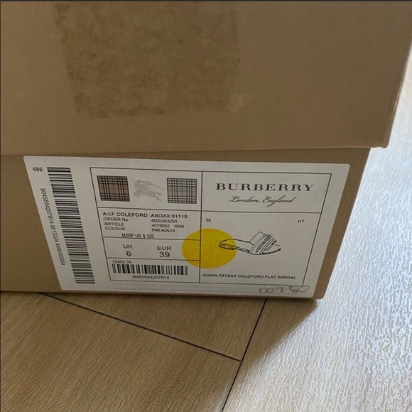 NIB Burberry Patent Pink Coleford Slide Sandals